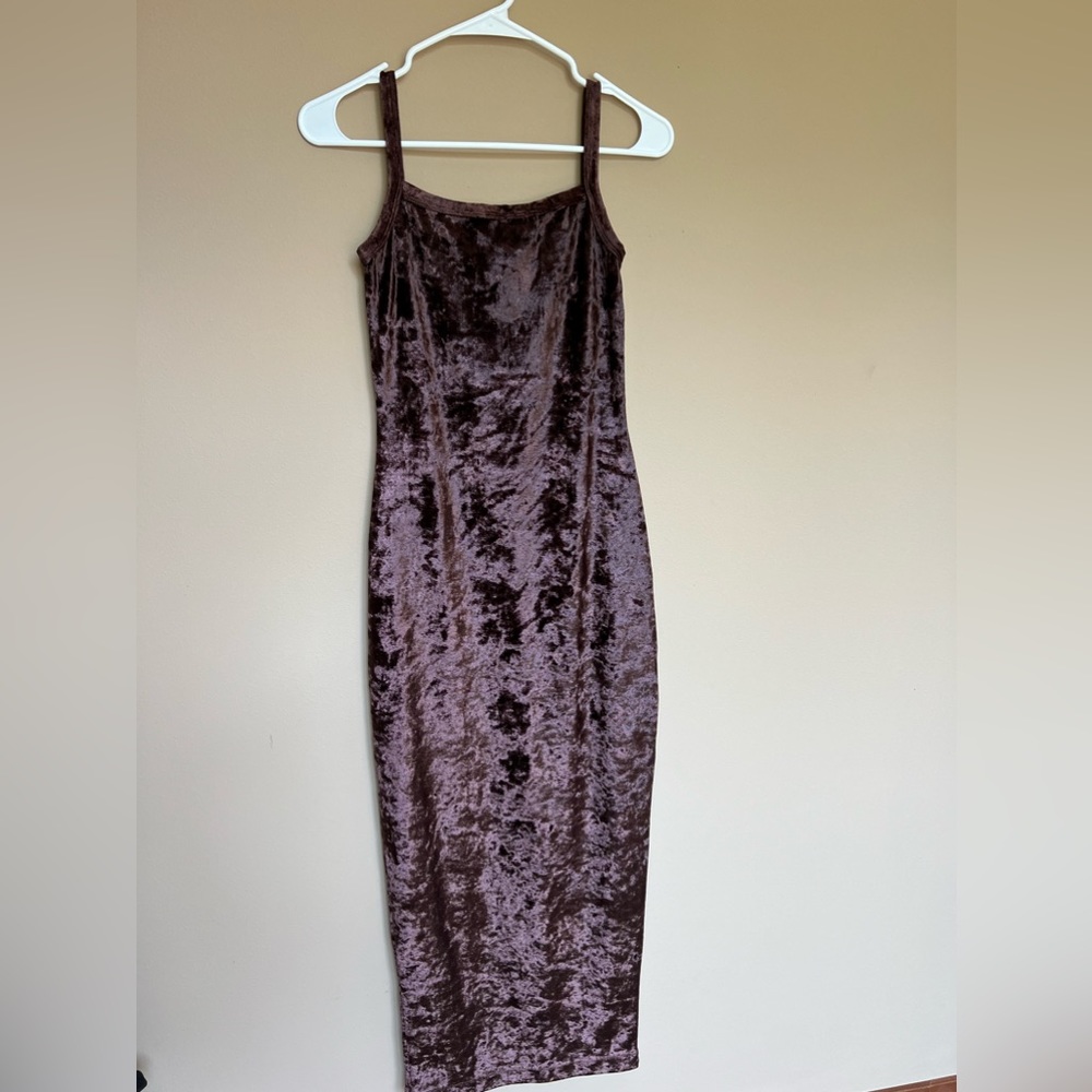 Brown crushed velvet maxi dress with back slit 90s vintage